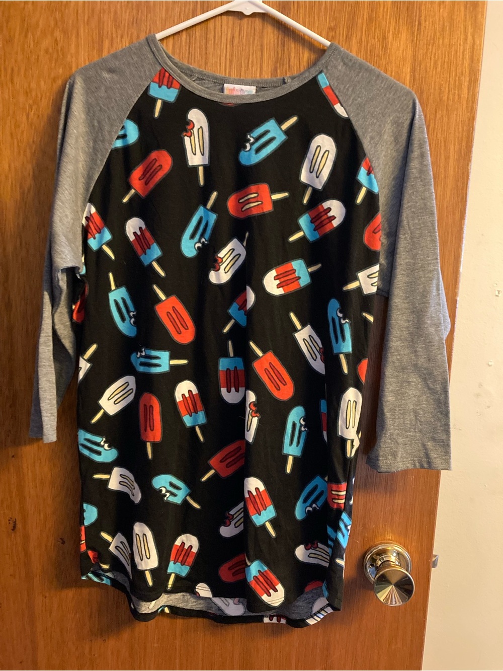 LuLaRoe Black and Heather Gray Popsicle Raglan Tunic